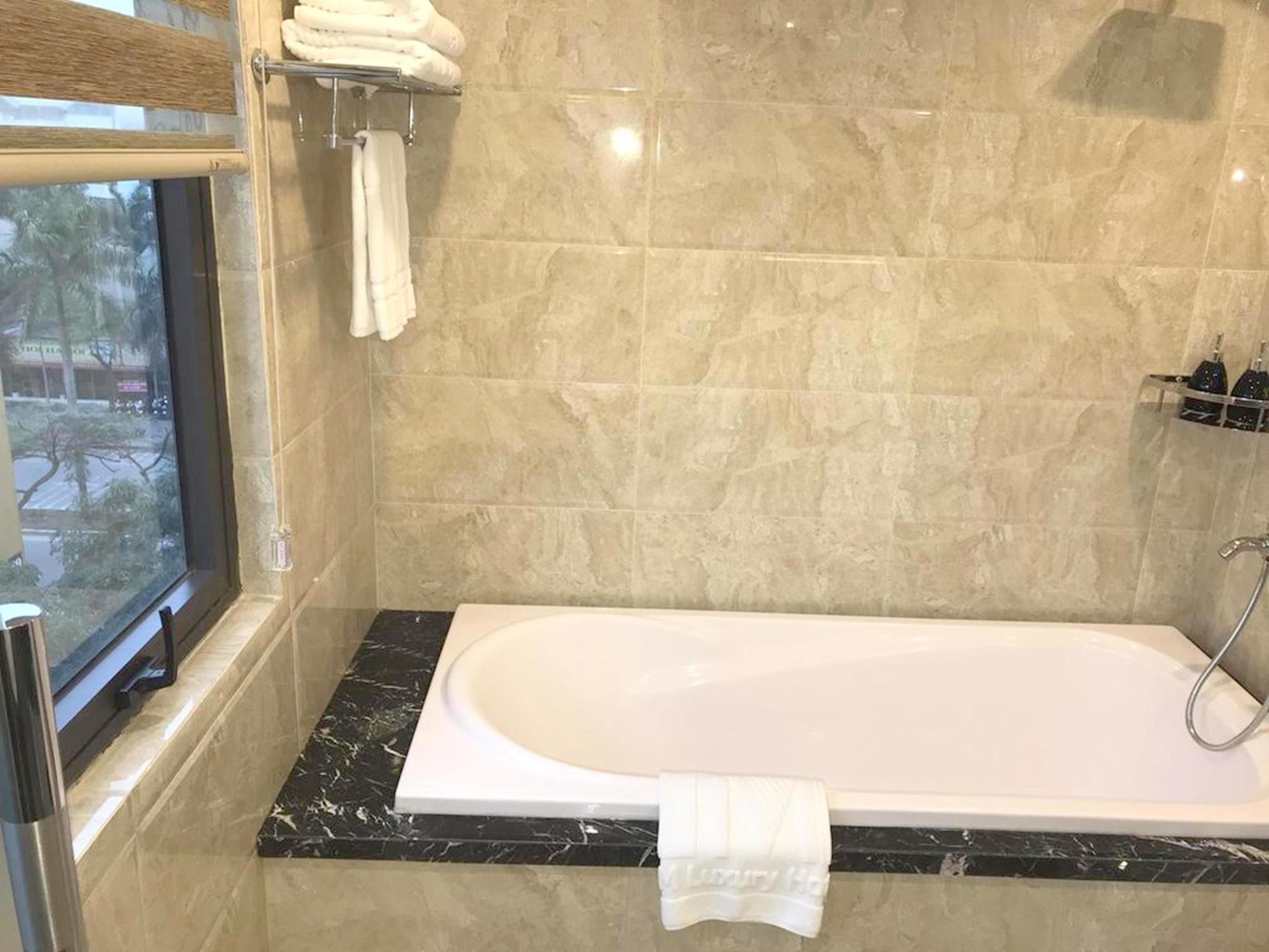 T&M Luxury Hotel Hanoï Extérieur photo